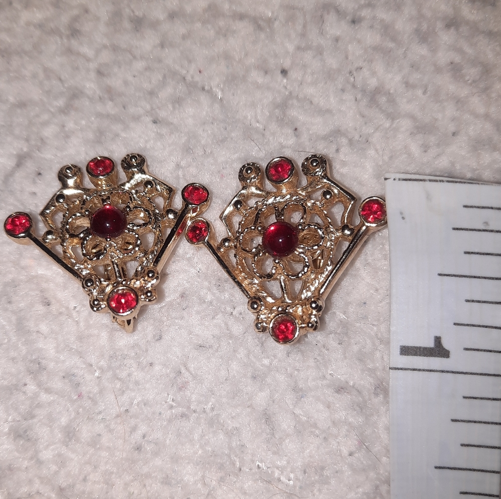 Vintage clip on earrings